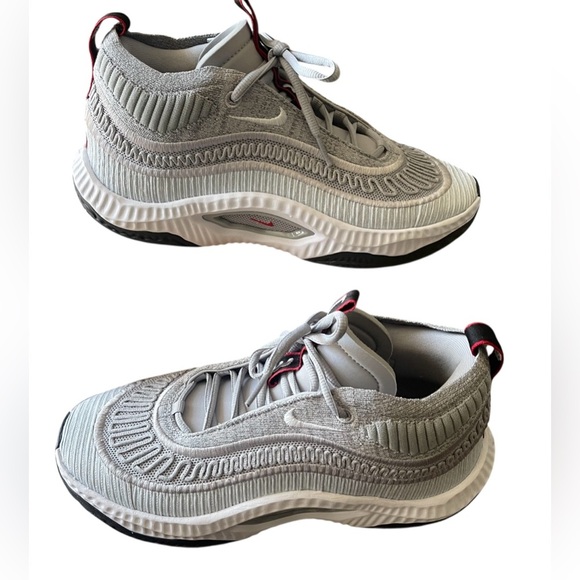 NIKE COSMIC UNITY 3 - Picture 1 of 9